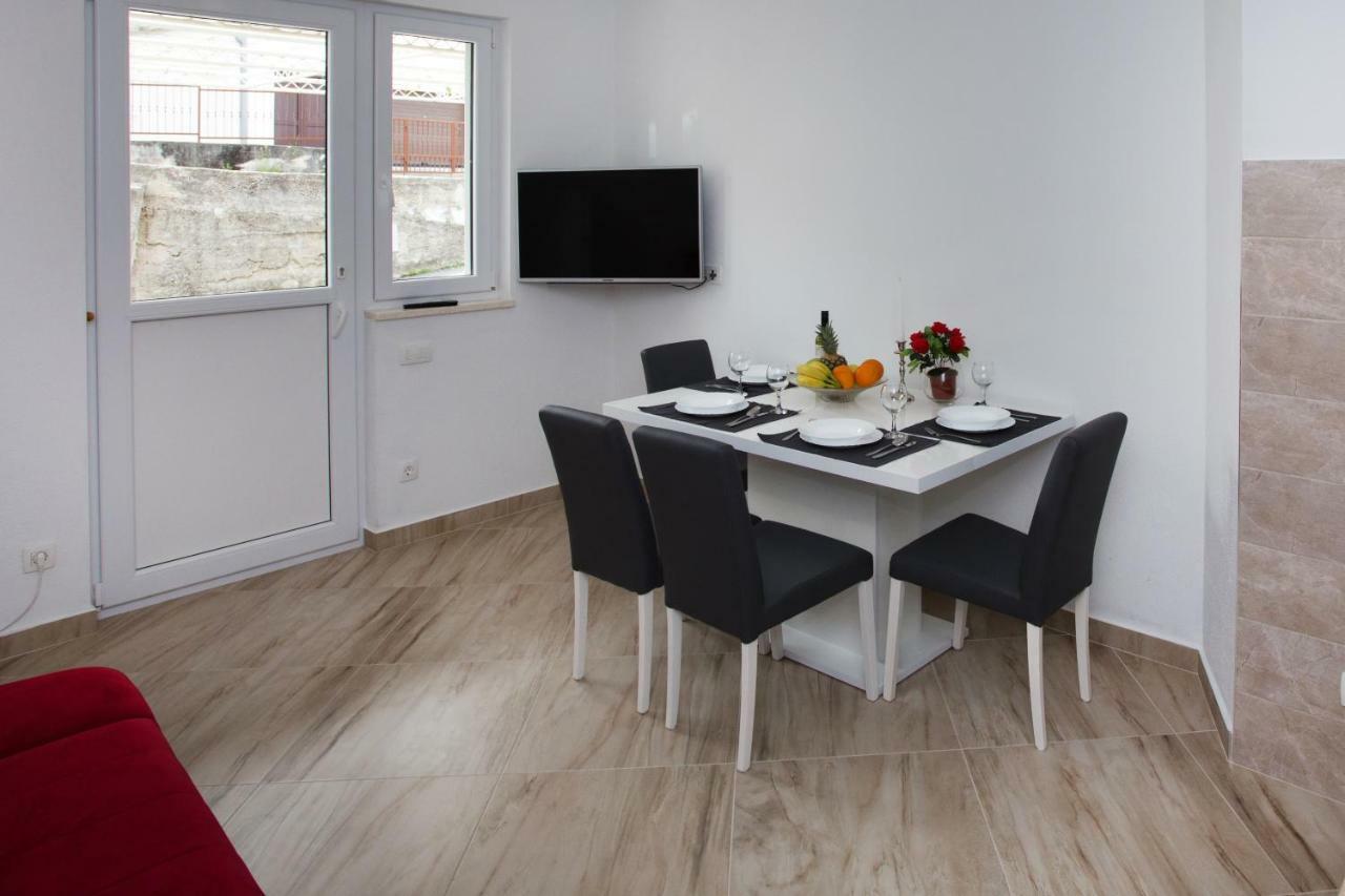 Apartments Magdalena Stobreč Eksteriør billede