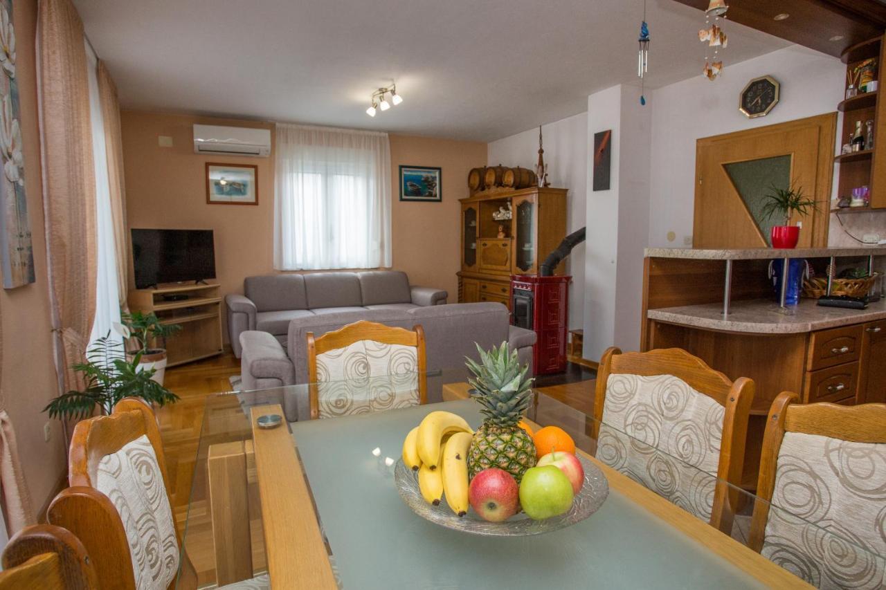 Apartments Magdalena Stobreč Eksteriør billede